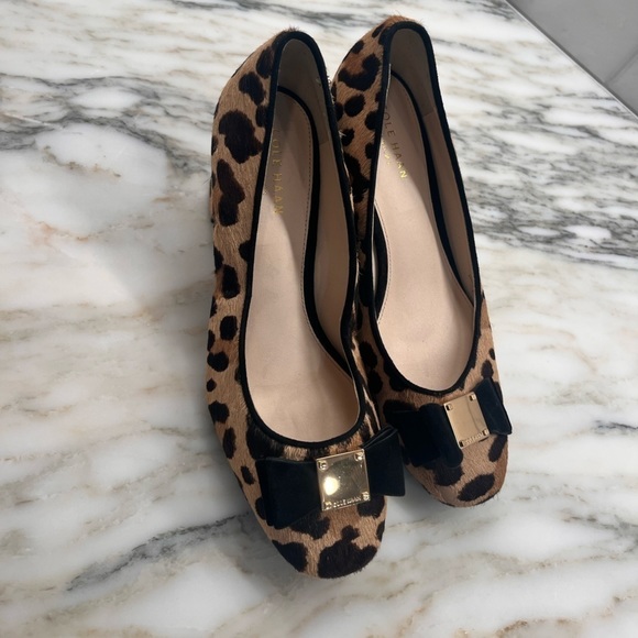 COLE Haan Women's Tali Bow Puma, Beige Leopard, Size 6.5 - Picture 4 of 10